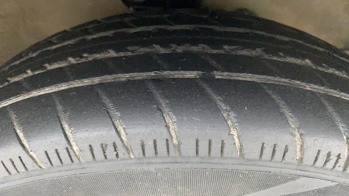 2012 Maruti A Star VXI (ABS) AT, Petrol, Automatic, 64,108 km, Right Front Tyre Tread
