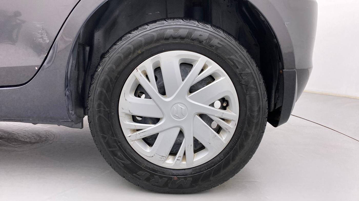 2016 Maruti Swift VXI, Petrol, Manual, 63,313 km, Left Rear Wheel