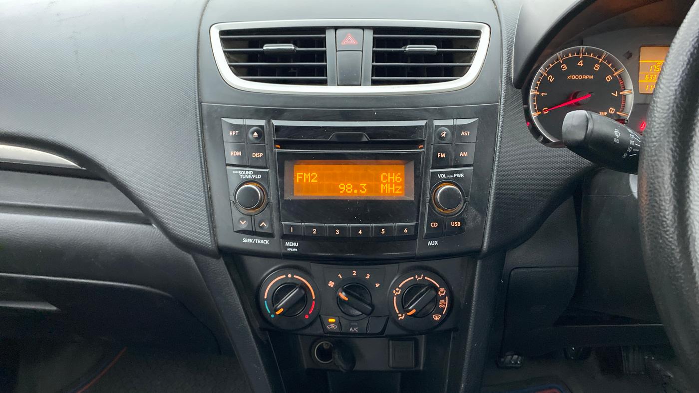 2016 Maruti Swift VXI, Petrol, Manual, 63,313 km, Air Conditioner