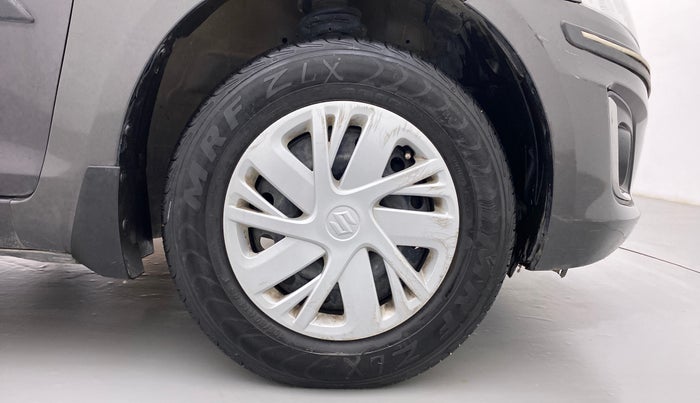 2016 Maruti Swift VXI, Petrol, Manual, 63,313 km, Right Front Wheel