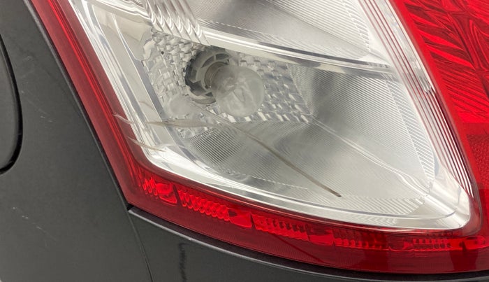 2016 Maruti Swift VXI, Petrol, Manual, 63,313 km, Left tail light - Minor scratches