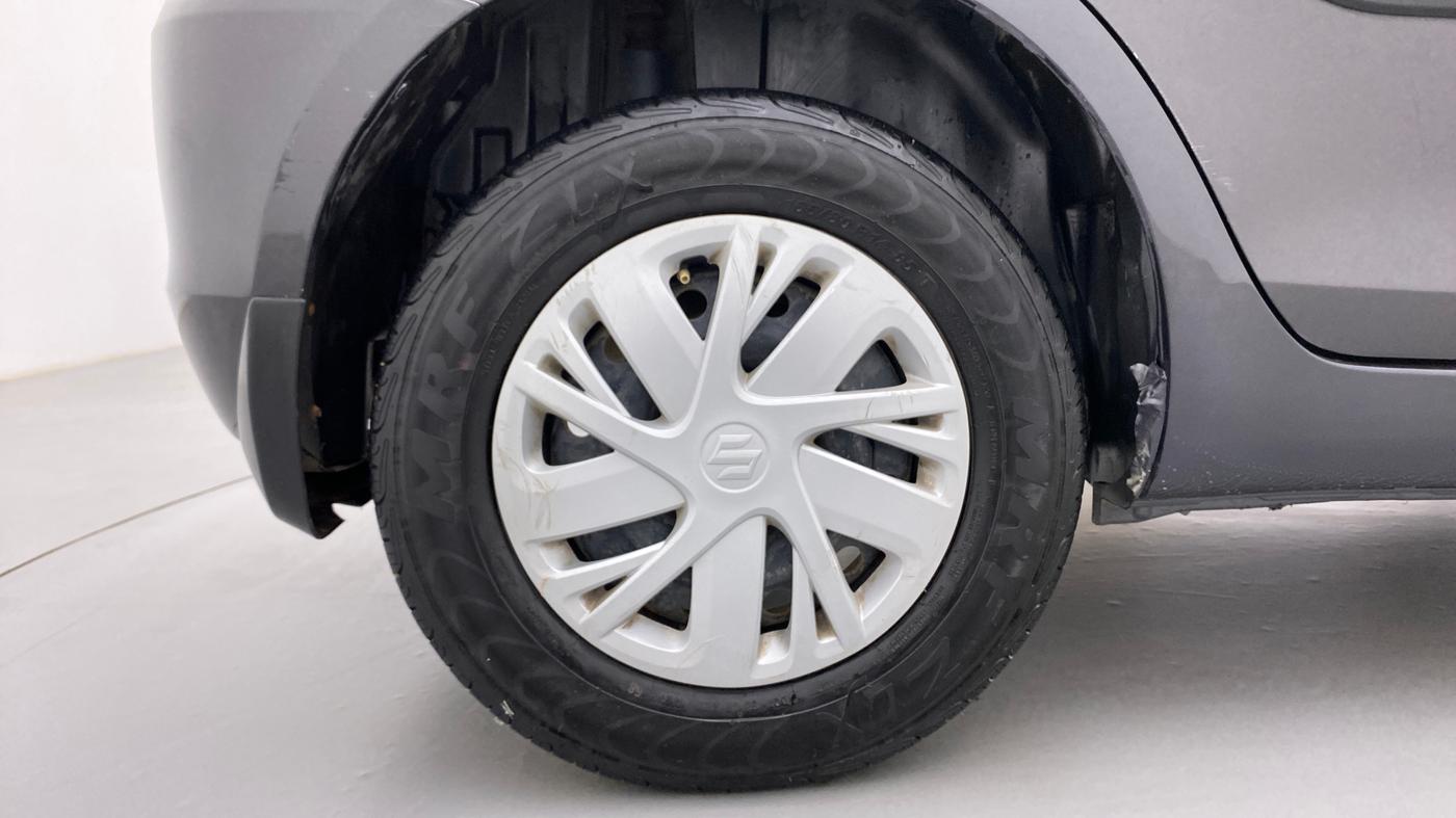 2016 Maruti Swift VXI, Petrol, Manual, 63,313 km, Right Rear Wheel