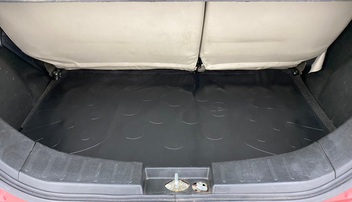 2016 Maruti Wagon R 1.0 VXI AMT, Petrol, Automatic, 79,277 km, Boot Inside