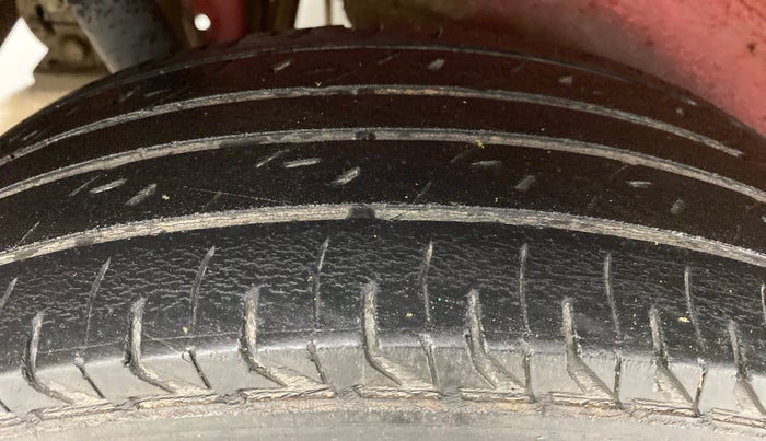 2016 Maruti Wagon R 1.0 VXI AMT, Petrol, Automatic, 79,277 km, Right Rear Tyre Tread