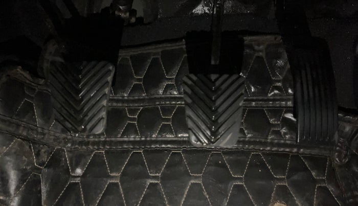 2020 Hyundai Elite i20 ASTA 1.2 (O), Petrol, Manual, 82,054 km, Pedals