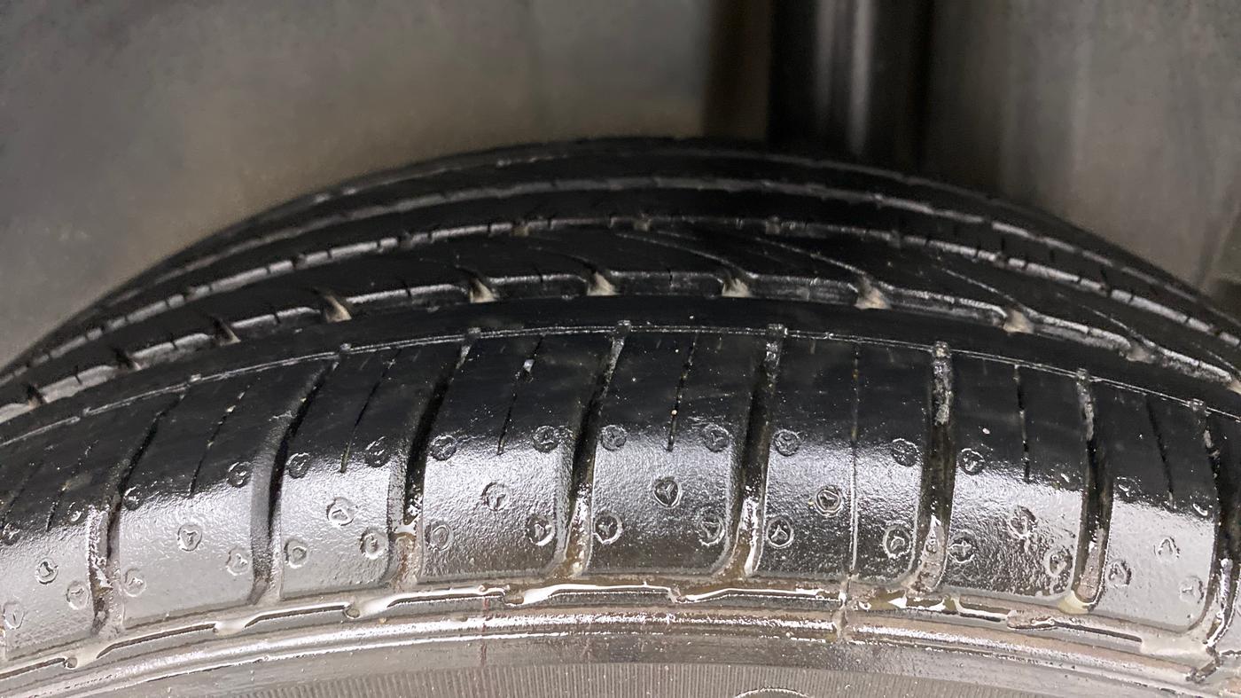 2017 Maruti Ciaz ALPHA  AT 1.4  PETROL, Petrol, Automatic, 64,525 km, Left Rear Tyre Tread