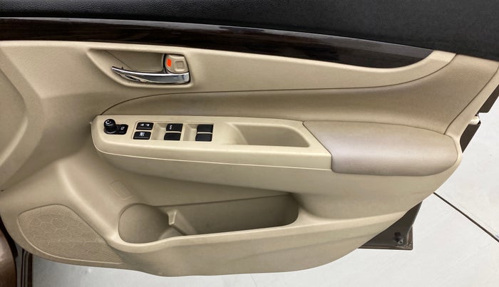 2017 Maruti Ciaz ALPHA  AT 1.4  PETROL, Petrol, Automatic, 64,525 km, Driver Side Door Panels Control