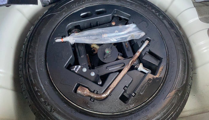 2017 Mahindra Kuv100 K8 5 STR, Petrol, Manual, 22,861 km, Spare Tyre