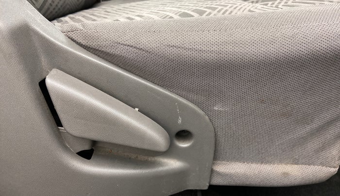 2016 Datsun Go Plus T, Petrol, Manual, 1,15,977 km, Driver Side Adjustment Panel