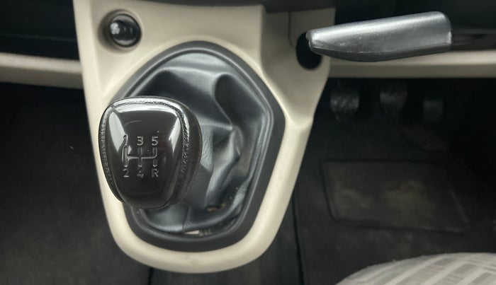 2016 Datsun Go Plus T, Petrol, Manual, 1,15,977 km, Gear Lever