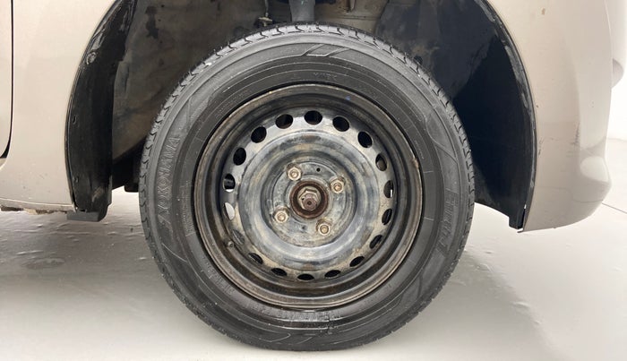 2016 Datsun Go Plus T, Petrol, Manual, 1,15,977 km, Right Front Wheel