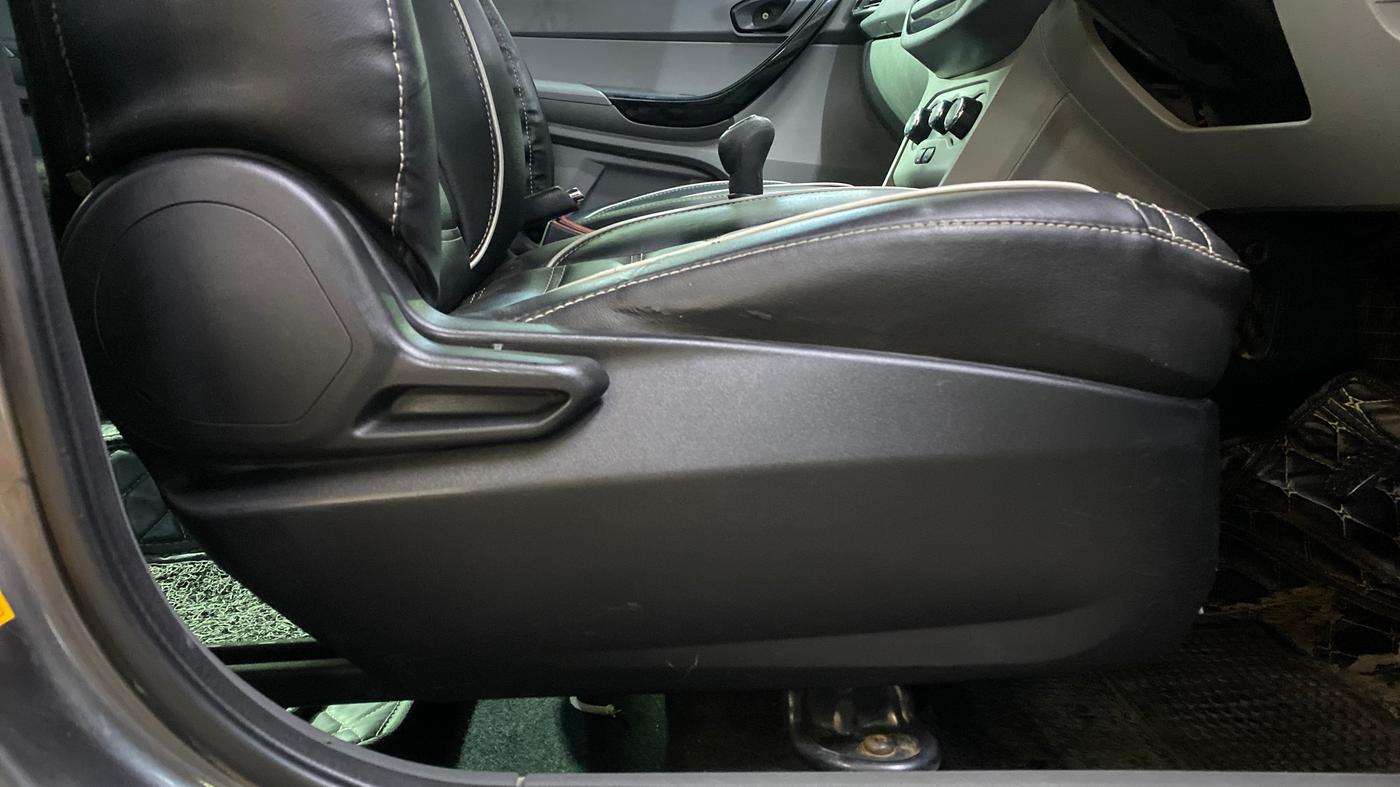 2020 Tata TIGOR XE PETROL, Petrol, Manual, 67,170 km, Driver Side Adjustment Panel