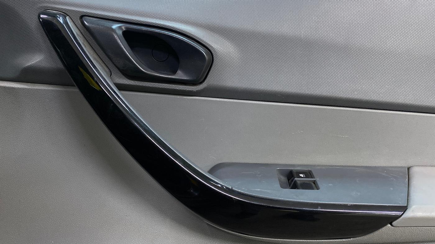 2020 Tata TIGOR XE PETROL, Petrol, Manual, 67,170 km, Driver Side Door Panels Control