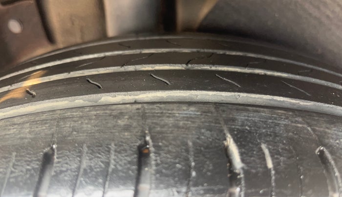 2023 KIA CARENS  PRESTIGE PLUS 1.5 TURBO PETROL DCT 7 STR, Petrol, Automatic, 50,357 km, Right Rear Tyre Tread