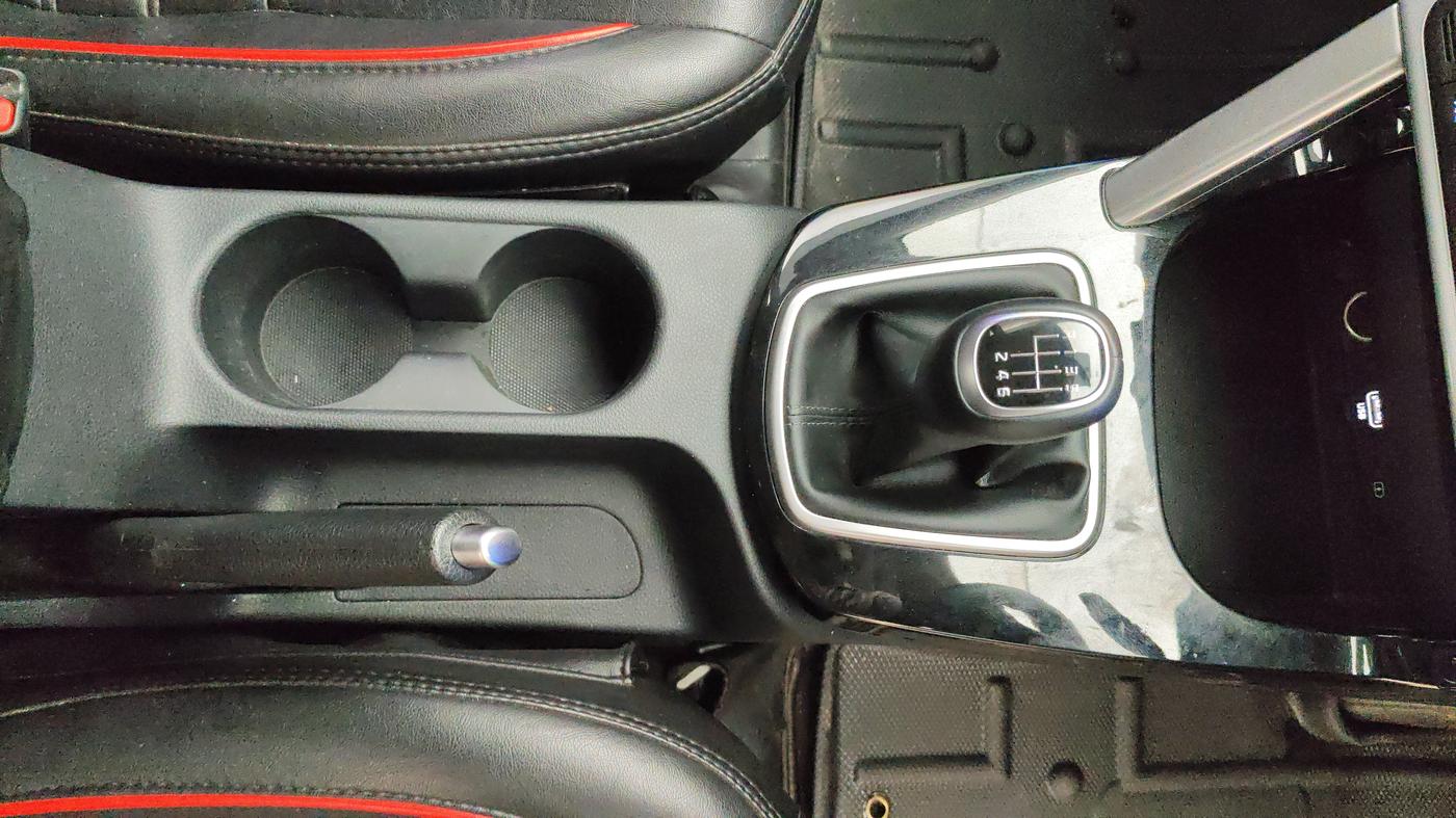 2023 KIA SELTOS HTK PLUS 1.5 IMT, Petrol, Manual, 30,337 km, Gear Lever