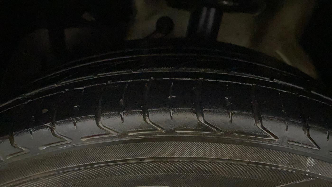 2019 MG HECTOR SHARP 1.5 DCT PETROL, Petrol, Automatic, 90,433 km, Left Front Tyre Tread