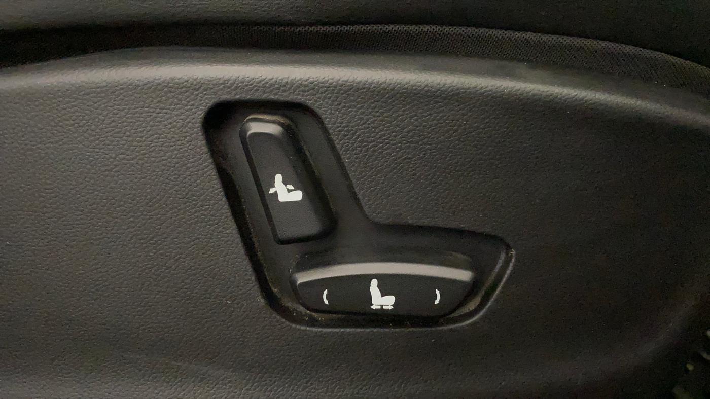 2019 MG HECTOR SHARP 1.5 DCT PETROL, Petrol, Automatic, 90,433 km, Driver Side Adjustment Panel