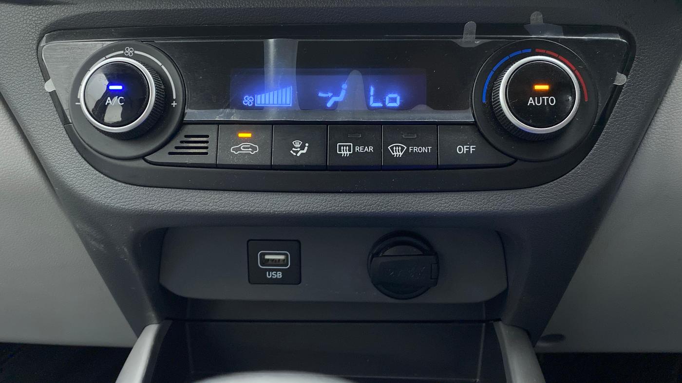 2020 Hyundai GRAND I10 NIOS SPORTZ 1.2 AT, Petrol, Automatic, 2,435 km, Automatic Climate Control