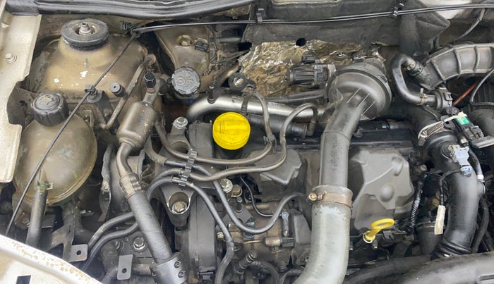 2017 Renault Duster 85 PS RXS SANDSTORM EDITION DIESEL, Diesel, Manual, 1,16,512 km, Engine View - Right