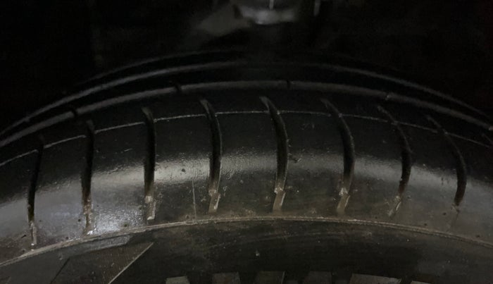 2019 Hyundai Elite i20 MAGNA PLUS 1.2, Petrol, Manual, 54,403 km, Left Front Tyre Tread