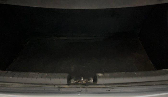 2019 Hyundai Elite i20 MAGNA PLUS 1.2, Petrol, Manual, 54,403 km, Boot Inside