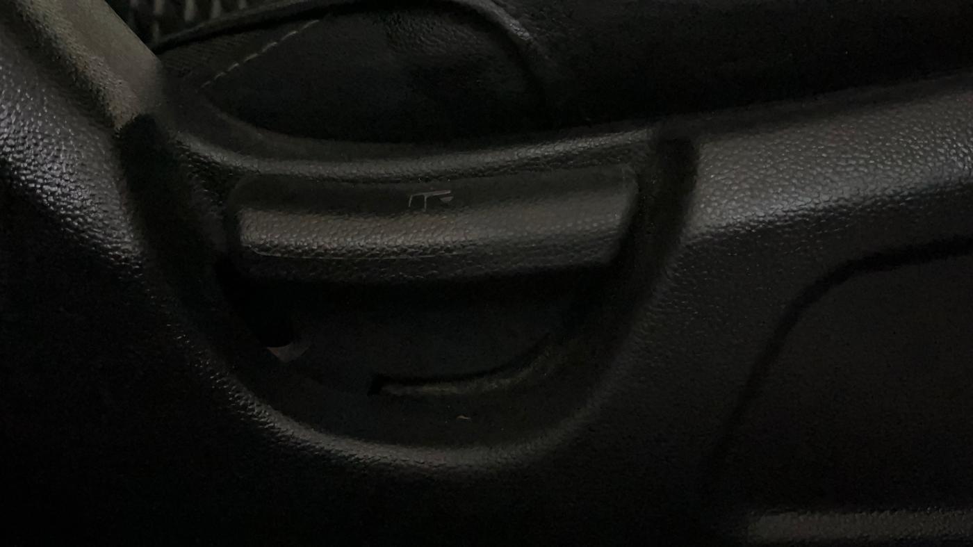 2019 Hyundai Elite i20 MAGNA PLUS 1.2, Petrol, Manual, 54,452 km, Driver Side Adjustment Panel