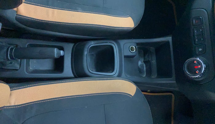 2018 Renault Kwid CLIMBER 1.0 AMT, Petrol, Automatic, 14,198 km, Gear Lever