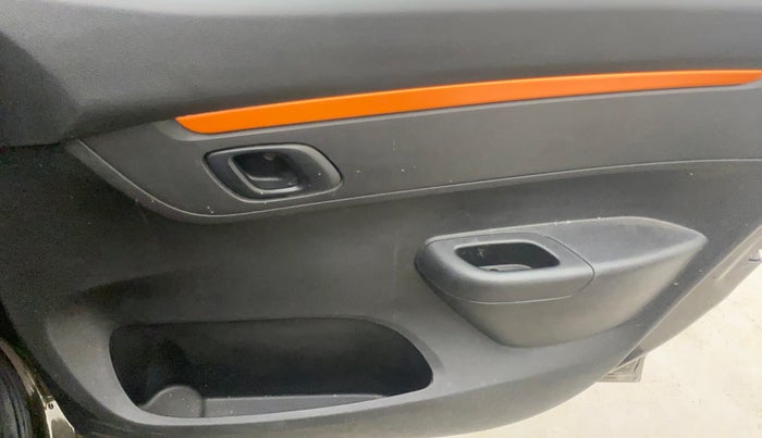 2018 Renault Kwid CLIMBER 1.0 AMT, Petrol, Automatic, 14,198 km, Driver Side Door Panels Control