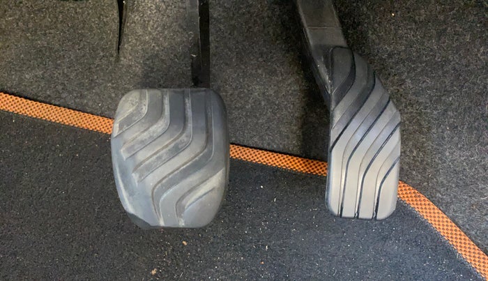 2018 Renault Kwid CLIMBER 1.0 AMT, Petrol, Automatic, 14,198 km, Pedals