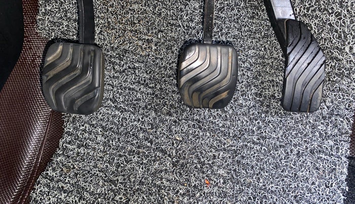 2022 Renault TRIBER RXZ, Petrol, Manual, 35,510 km, Pedals