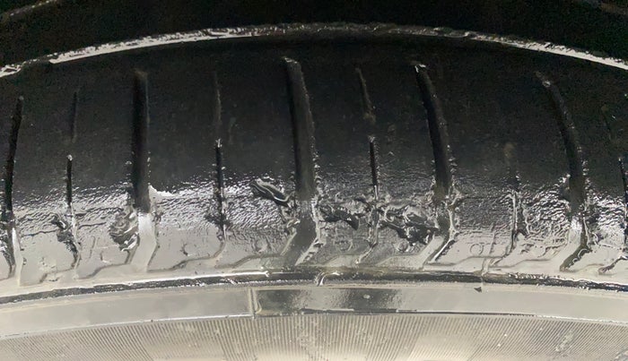 2022 Renault TRIBER RXZ, Petrol, Manual, 35,510 km, Left Front Tyre Tread