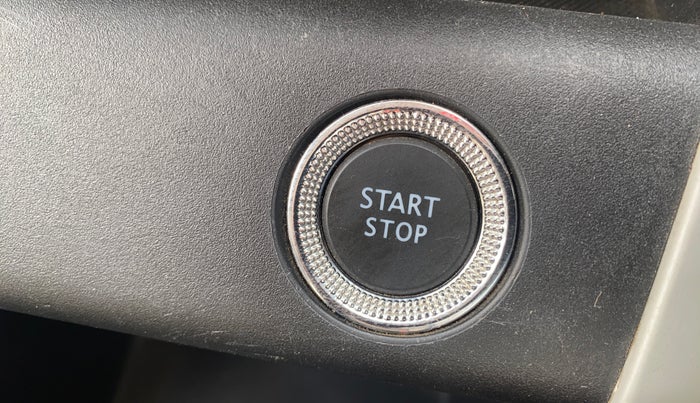 2022 Renault TRIBER RXZ, Petrol, Manual, 35,510 km, Keyless Start/ Stop Button