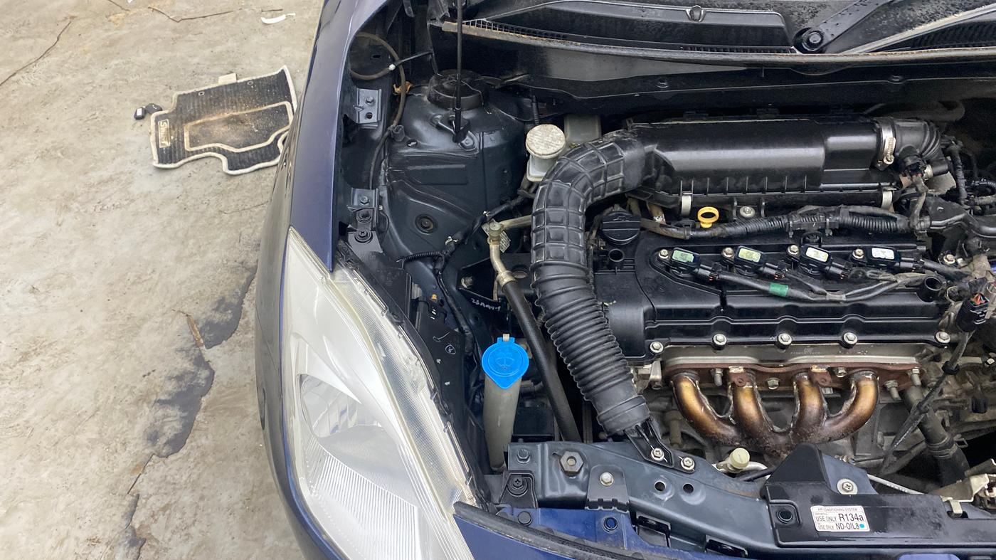 2018 Maruti Swift ZXI AMT, Petrol, Automatic, 1,18,478 km, Engine View - Right