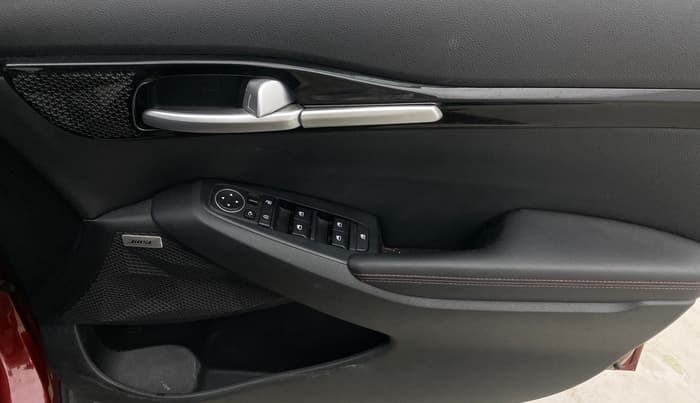 2022 KIA SELTOS GTX PLUS 1.4 PETROL, Petrol, Manual, 40,260 km, Driver Side Door Panels Control