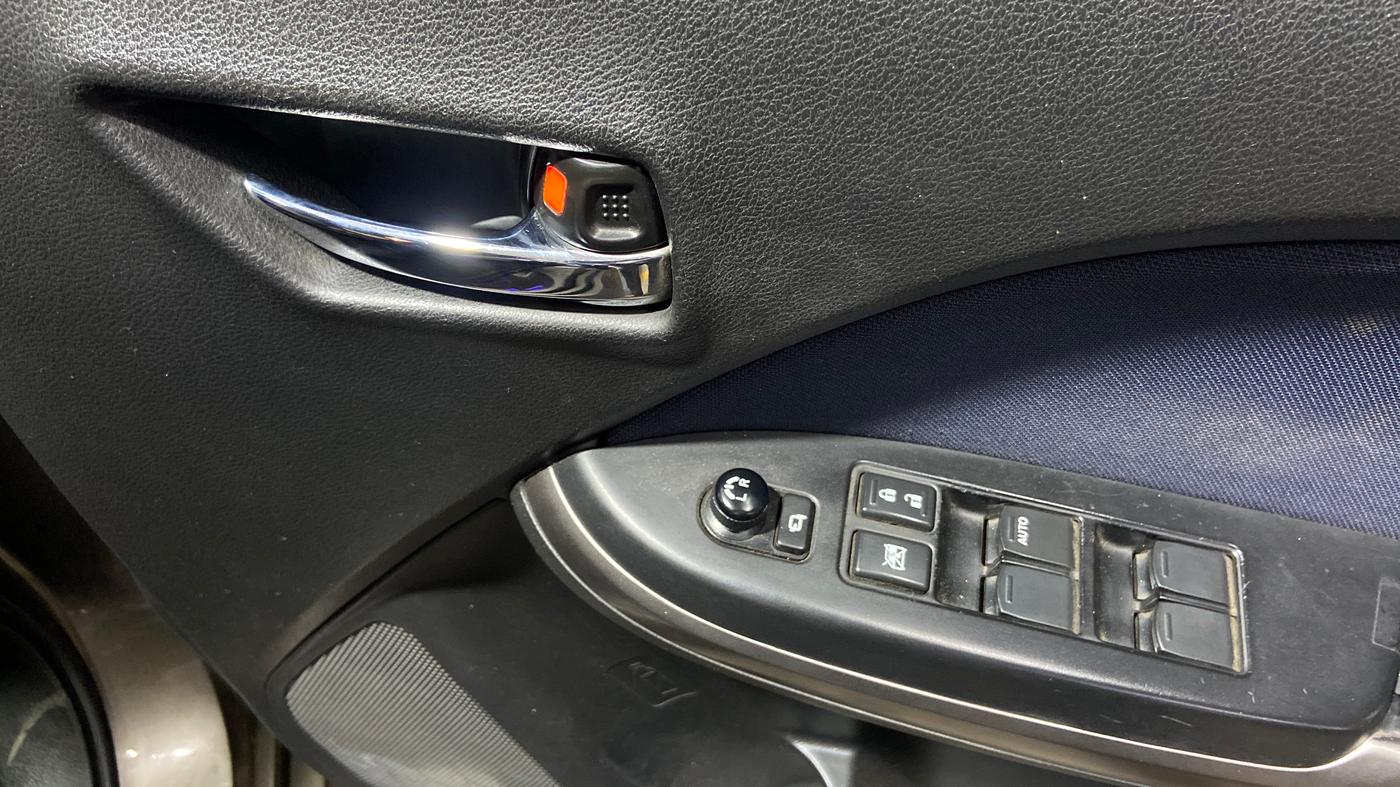 2020 Maruti Baleno ZETA PETROL 1.2, Petrol, Manual, 74,999 km, Driver Side Door Panels Control