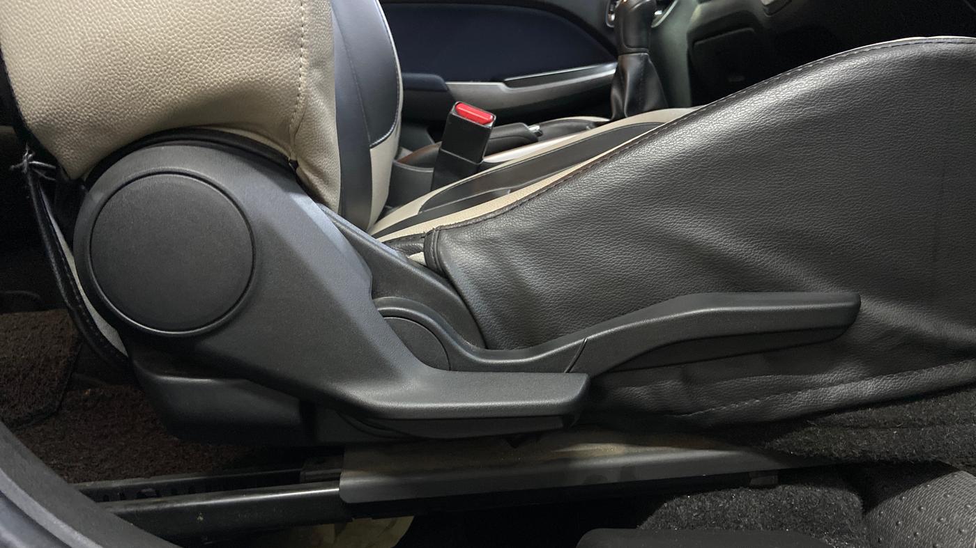 2020 Maruti Baleno ZETA PETROL 1.2, Petrol, Manual, 74,999 km, Driver Side Adjustment Panel