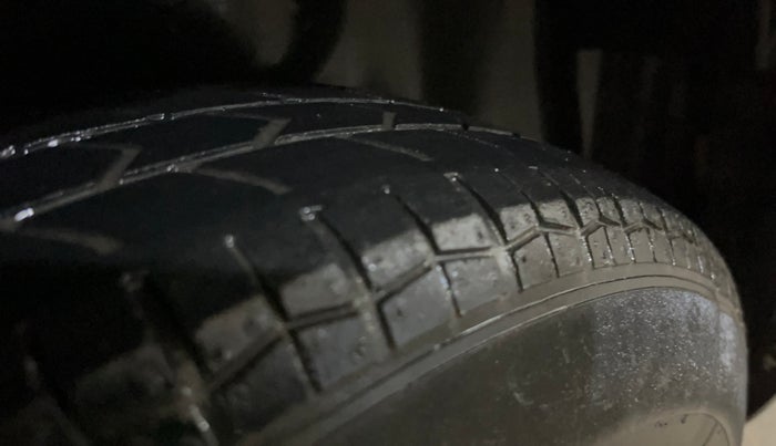 2016 Maruti Swift Dzire VXI AT, Petrol, Automatic, 68,717 km, Right Rear Tyre Tread