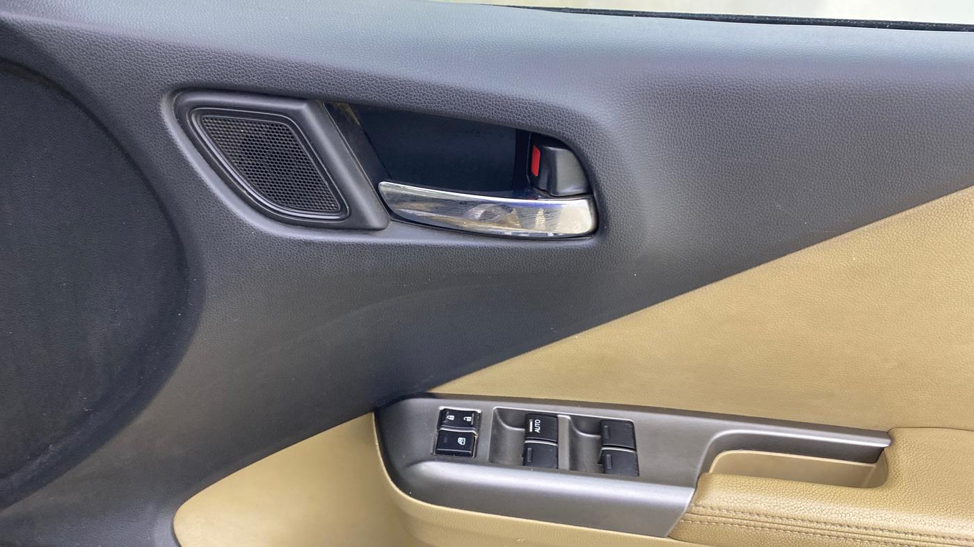 2015 Honda City 1.5L I-VTEC VX, Petrol, Manual, 52,363 km, Driver Side Door Panels Control