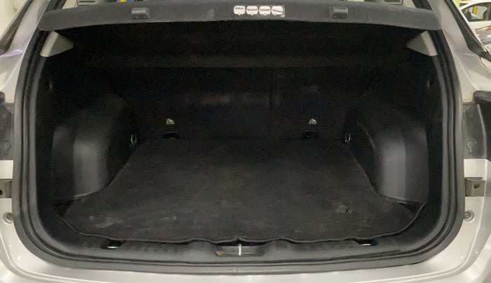 2018 Jeep Compass LIMITED 2.0 DIESEL, Diesel, Manual, 99,002 km, Boot Inside