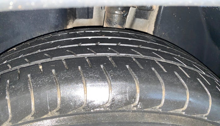 2018 Jeep Compass LIMITED 2.0 DIESEL, Diesel, Manual, 99,002 km, Left Rear Tyre Tread