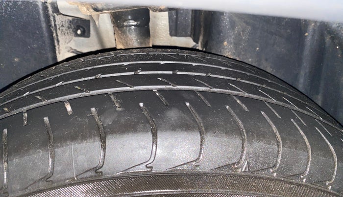 2018 Jeep Compass LIMITED 2.0 DIESEL, Diesel, Manual, 99,002 km, Right Rear Tyre Tread