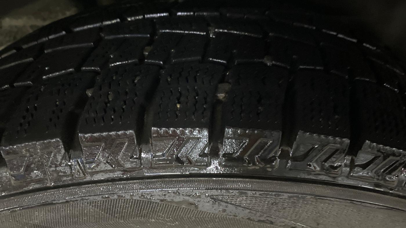 2017 Maruti Ciaz ZETA 1.4  MT PETROL, Petrol, Manual, 90,673 km, Right Rear Tyre Tread