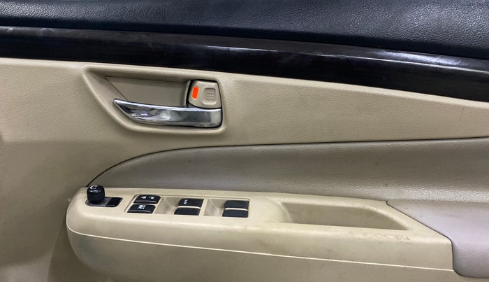 2017 Maruti Ciaz ZETA 1.4  MT PETROL, Petrol, Manual, 90,673 km, Driver Side Door Panels Control