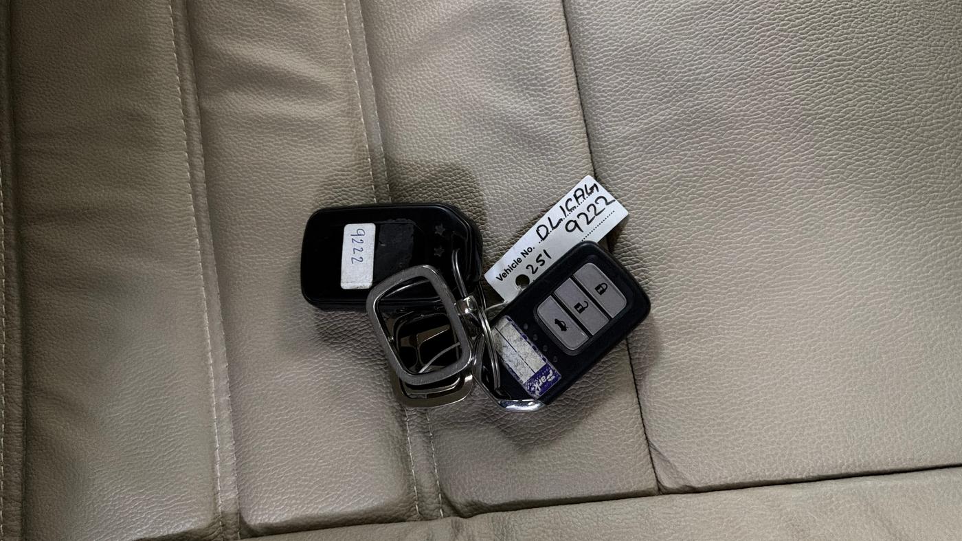 2023 Honda City 1.5L I-VTEC V MT 5TH GEN, Petrol, Manual, 72,661 km, Key Close Up