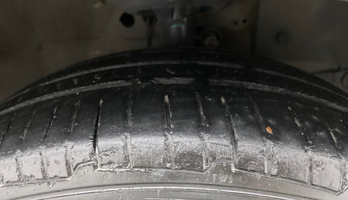 2012 Honda Brio S MT, Petrol, Manual, 95,178 km, Right Front Tyre Tread