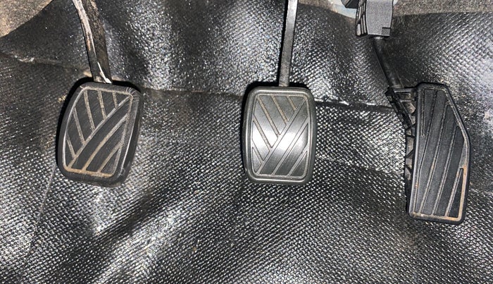 2017 Maruti Baleno DELTA PETROL 1.2, Petrol, Manual, 65,605 km, Pedals