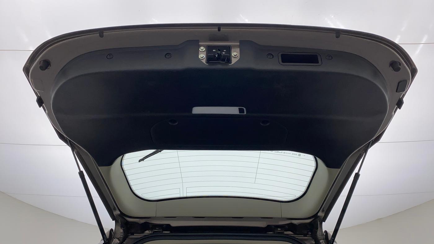 2019 Mahindra XUV500 W11 (O), Diesel, Manual, 21,214 km, Boot Door Open