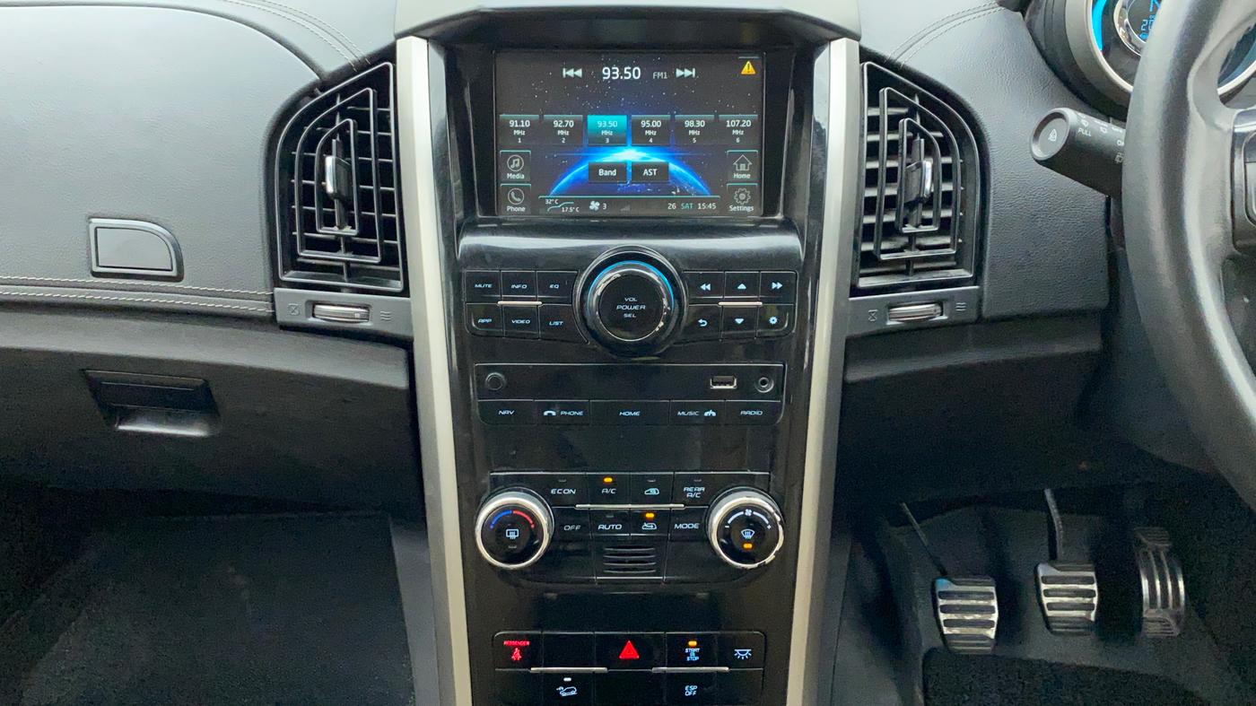 2019 Mahindra XUV500 W11 (O), Diesel, Manual, 21,214 km, Air Conditioner