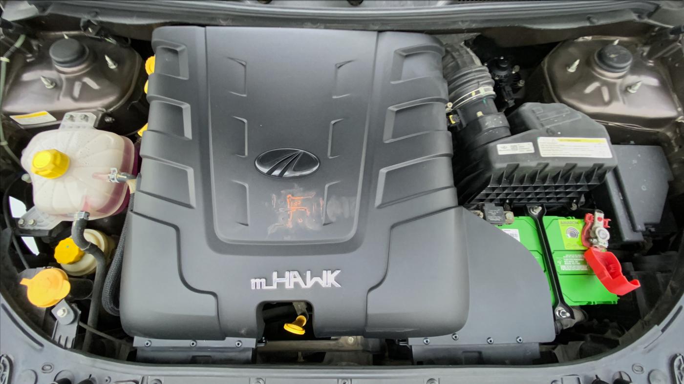 2019 Mahindra XUV500 W11 (O), Diesel, Manual, 21,214 km, Open Bonet