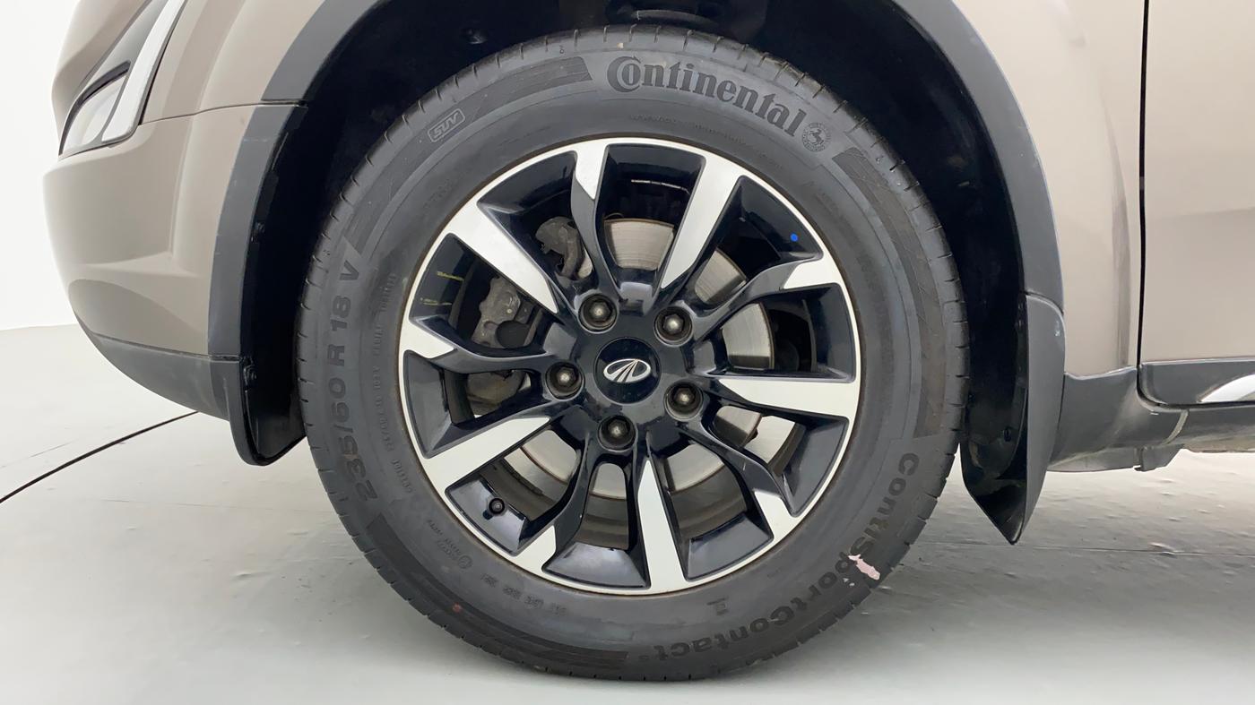 2019 Mahindra XUV500 W11 (O), Diesel, Manual, 21,214 km, Left Front Wheel